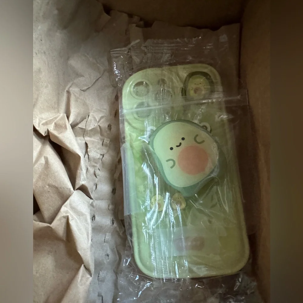 NWT 14 pro max avocado kawaii case with stand